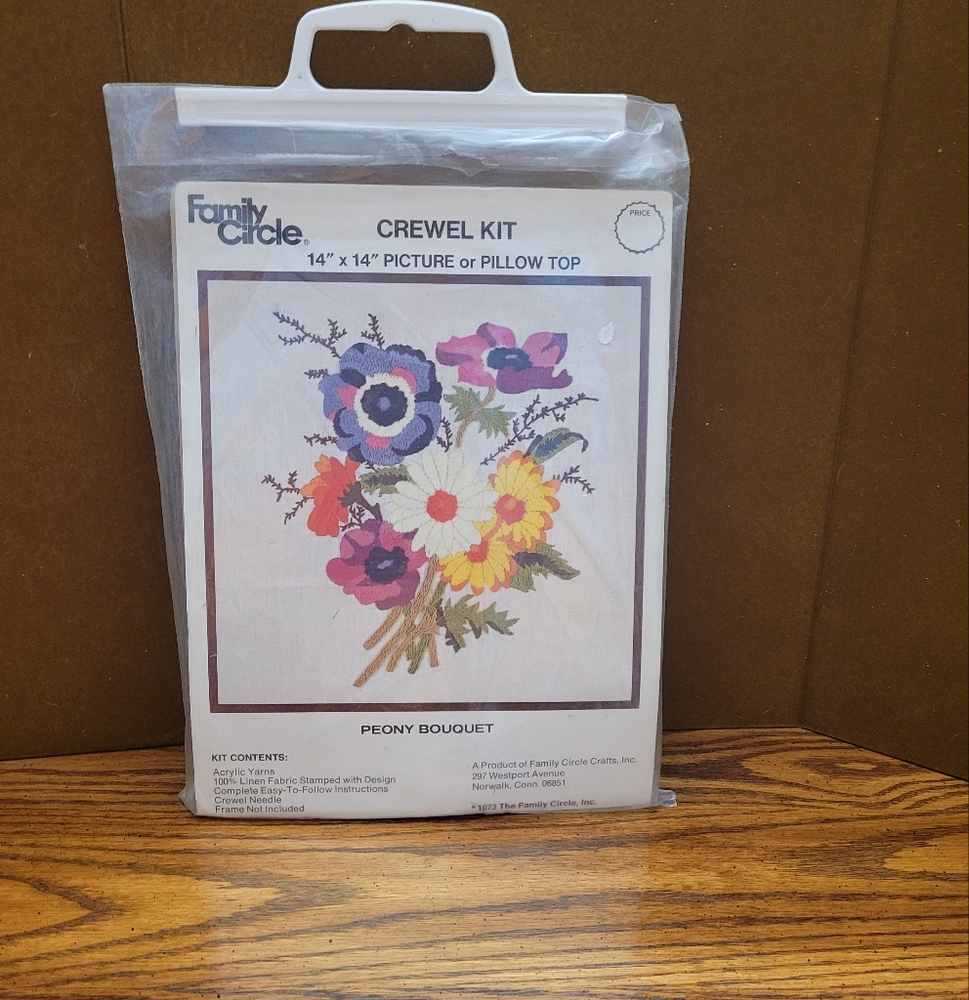 Vintage Family Circle Crewel Kit - Peony Bouquet. 14 x 15